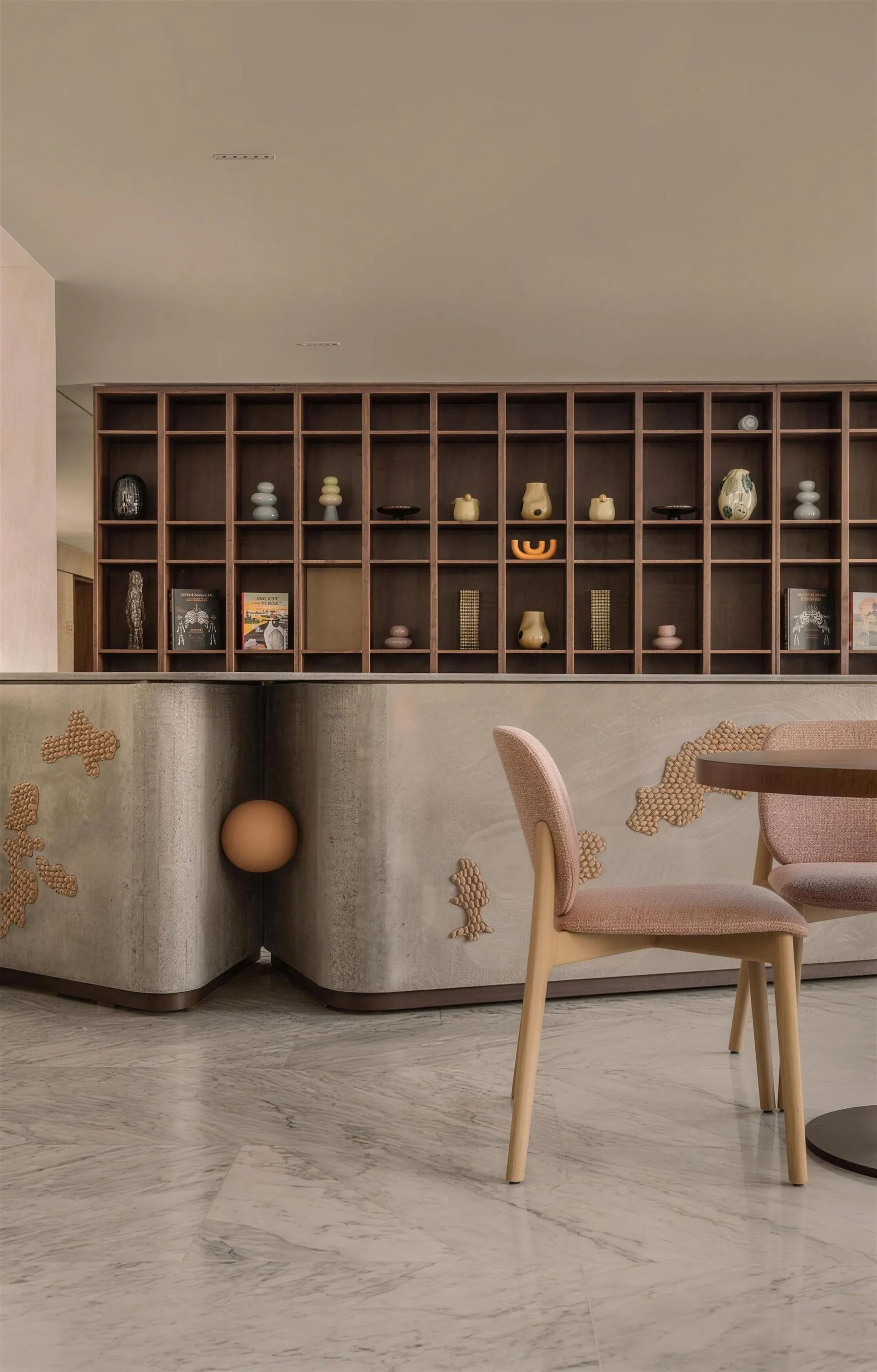 Comptoir et étagères, Hôtel Story Le Carrousel